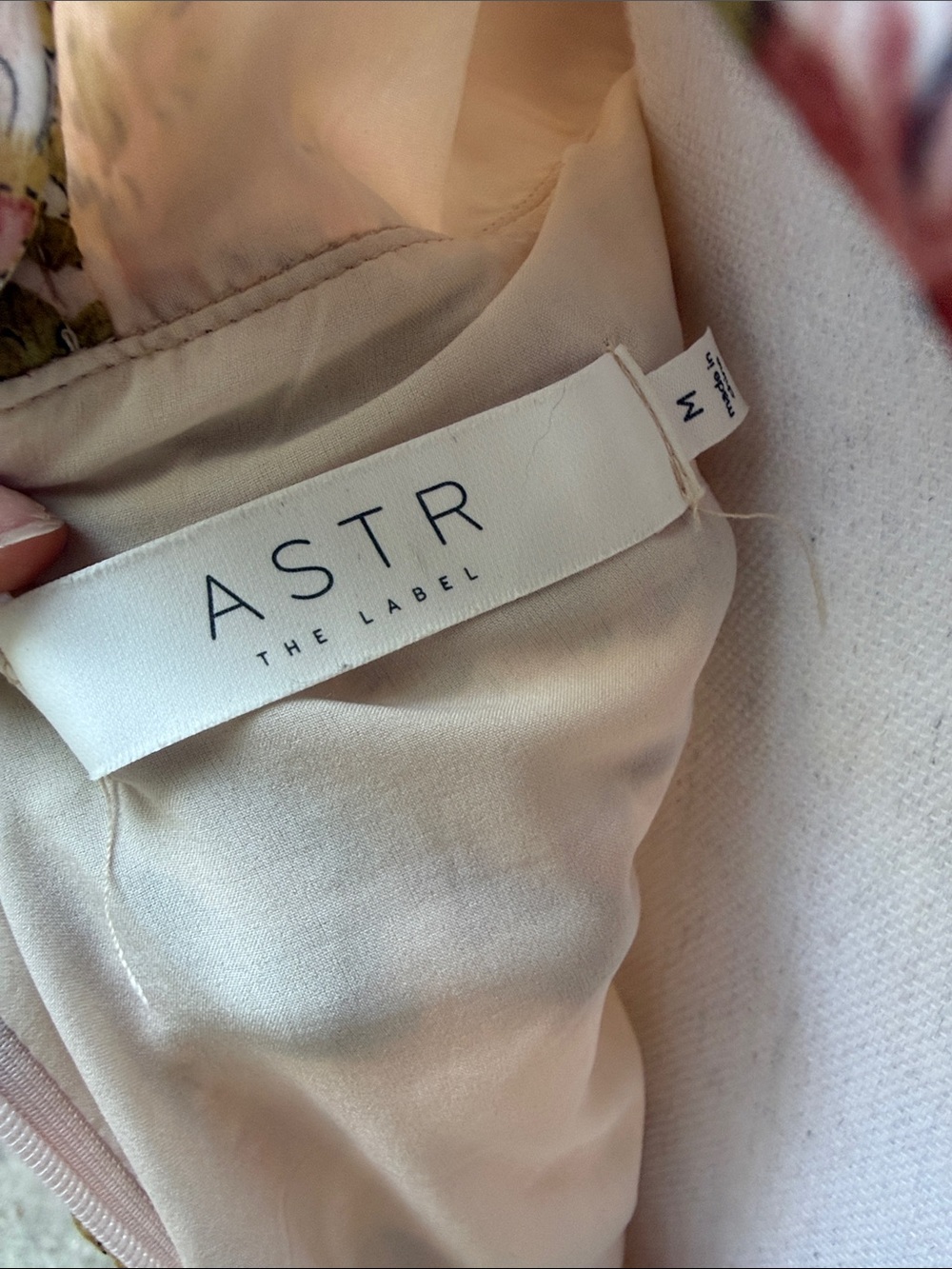 Fleur Dress in Peach Dusty Rose Floral Astr The Label - Picture 6 of 10